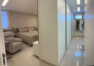 Casa à venda com 3 quartos, sendo 2 suítes no bairro Itararé em Campina Grande