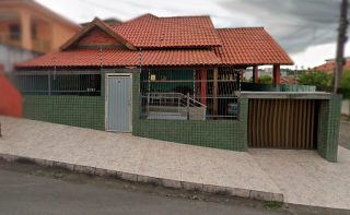 Casa à venda com 3 quartos, sendo 1 suíte no bairro Alto Branco em Campina Grande