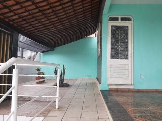 Casa à venda com 3 quartos, sendo 1 suíte no bairro Alto Branco em Campina Grande