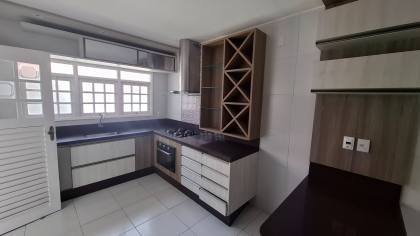 Casa Para Vender com 4 quartos 3 suítes no bairro Alto Branco em Campina Grande