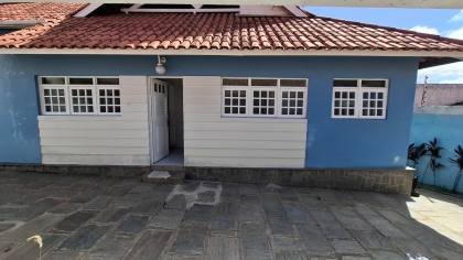 Casa Para Vender com 4 quartos 3 suítes no bairro Alto Branco em Campina Grande