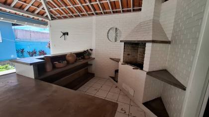 Casa Para Vender com 4 quartos 3 suítes no bairro Alto Branco em Campina Grande
