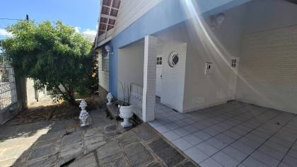 Casa Para Vender com 4 quartos 3 suítes no bairro Alto Branco em Campina Grande