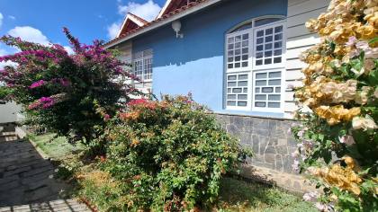 Casa Para Vender com 4 quartos 3 suítes no bairro Alto Branco em Campina Grande