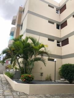 Apartamento à venda, com 2 quartos, sendo 1 suíte, no bairro Universitário em Campina Grande