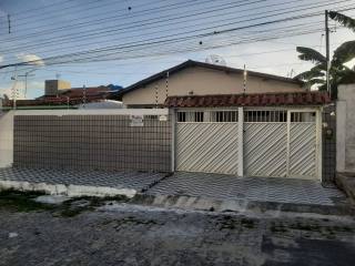 Casa à venda no bairro Liberdade em Campina Grande