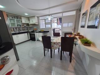 Apartamento para locação, com 4 quartos, sendo 4 suítes no bairro Mirante em Campina Grande