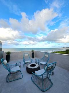 Apartamento à venda com 2 quartos, sendo 1 suíte, no bairro Bessa em João Pessoa