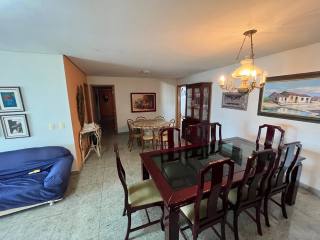 Apartamento à venda com 4 quartos, sendo 3 suítes, no Centro de Campina Grande