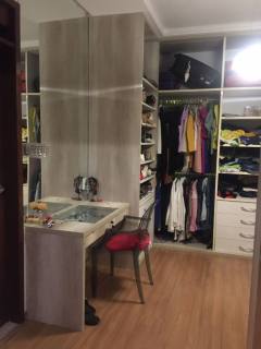 Casa à venda, com 4 quartos, sendo 3 suítes no bairro São José, Campina Grande													<<< Selecione uma Cidade em 													<<< Selecione uma Estado