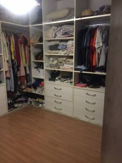 Casa à venda, com 4 quartos, sendo 3 suítes no bairro São José, Campina Grande													<<< Selecione uma Cidade em 													<<< Selecione uma Estado