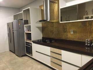 Casa à venda, com 4 quartos, sendo 3 suítes no bairro São José, Campina Grande													<<< Selecione uma Cidade em 													<<< Selecione uma Estado