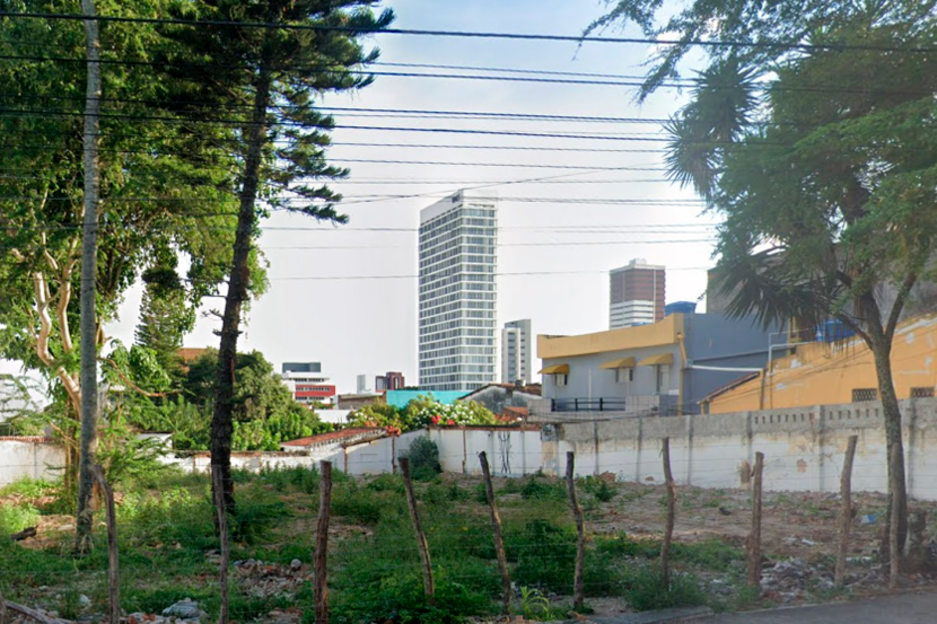 Lote / Terreno de Bairro Para Vender no bairro Centro em Campina Grande