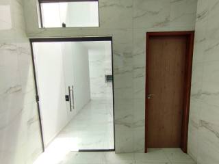 Casa à venda, em condomínio fechado, com 3 quartos, sendo 1 suíte em Campina Grande