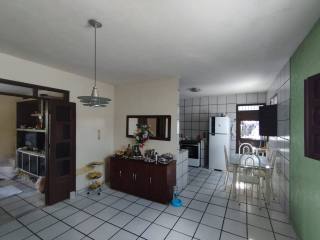 Casa à venda, com 6 quartos e terreno grande, na Bela Vista, em Campina Grande