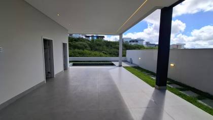 Casa de Condomínio à venda com 4 quartos, sendo 3 suítes no Terras Alphaville