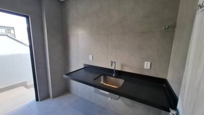 Casa de Condomínio à venda com 4 quartos, sendo 3 suítes no Terras Alphaville