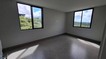 Casa de Condomínio à venda com 4 quartos, sendo 3 suítes no Terras Alphaville