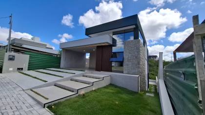 Casa de Condomínio à venda com 4 quartos, sendo 3 suítes no Terras Alphaville