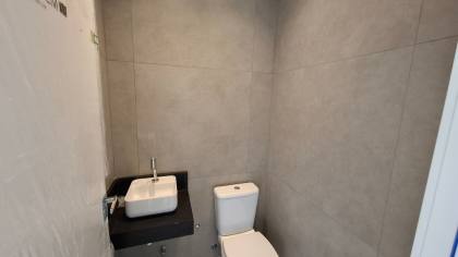 Casa de Condomínio à venda com 4 quartos, sendo 3 suítes no Terras Alphaville