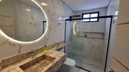 Casa à venda PORTEIRA FECHADA, com 3 quartos, 2 suítes no  Giardino Bianco Condomínio