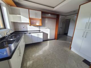 Apartamento à venda com 4 quartos, sendo 4 suítes no bairro Alto Branco em Campina Grande