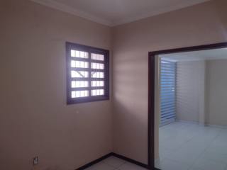 Casa à venda com 5 quartos, sendo 2 suítes, no bairro Malvinas em Campina Grande