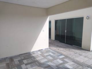 Casa à venda com 5 quartos, sendo 2 suítes, no bairro Malvinas em Campina Grande