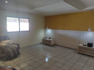 Casa à venda com 5 quartos 2 suítes no bairro Catolé em Campina Grande