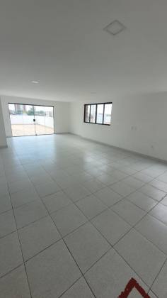 Apartamento à venda com 2 quartos, sendo 1 suíte, no bairro São José em Campina Grande
