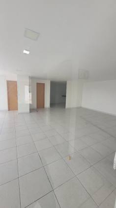 Apartamento à venda com 2 quartos, sendo 1 suíte, no bairro São José em Campina Grande
