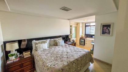 Apartamento à venda com 3 suítes no bairro do Mirante em Campina Grande