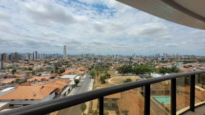 Apartamento à venda com 3 suítes, sendo 1 reversível, no bairro Alto Branco em Campina Grande