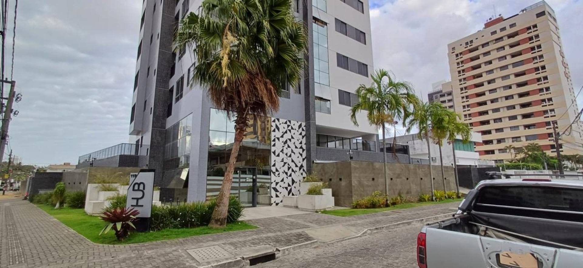Apartamento à venda com 2 quartos, sendo 1 suíte no bairro Manaíra em João Pessoa