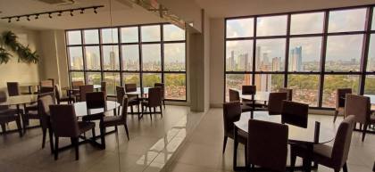 Apartamento à venda com 2 quartos, sendo 1 suíte no bairro Manaíra em João Pessoa