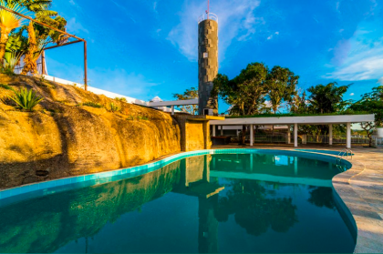 Lote de Terreno no Condomínio Fechado Campos do Conde, em Campina Grande