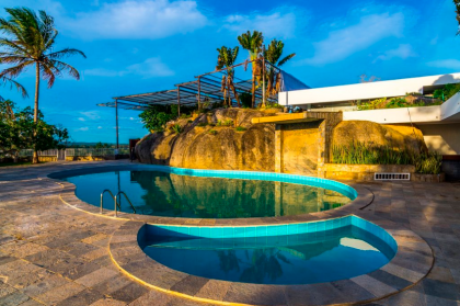 Lote de Terreno no Condomínio Fechado Campos do Conde, em Campina Grande