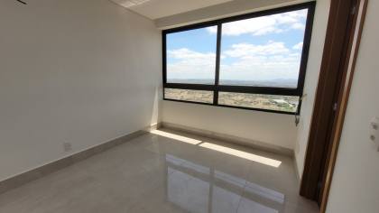 Apartamento à venda com 3 suítes mais DCE, no bairro Mirante em Campina Grande
