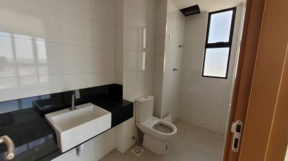 Apartamento à venda com 3 suítes mais DCE, no bairro Mirante em Campina Grande