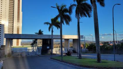 Apartamento à venda com 3 suítes mais DCE, no bairro Mirante em Campina Grande