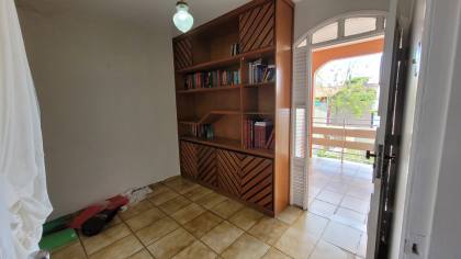 Casa residencial ou comercial para locação com 4 quartos, sendo 2 suítes no bairro Santo Antônio em Campina Grande