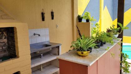 Casa residencial ou comercial para locação com 4 quartos, sendo 2 suítes no bairro Santo Antônio em Campina Grande