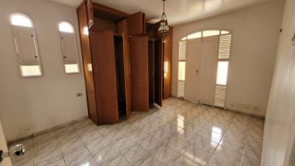 Casa residencial ou comercial para locação com 4 quartos, sendo 2 suítes no bairro Santo Antônio em Campina Grande