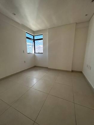 Apartamento à venda com 3 quartos, sendo 1 suíte, no Centro em Campina Grande