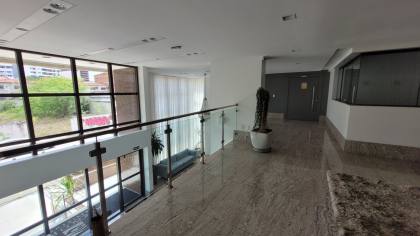 Apartamento à venda com 3 quartos, sendo 1 suíte, no Centro em Campina Grande