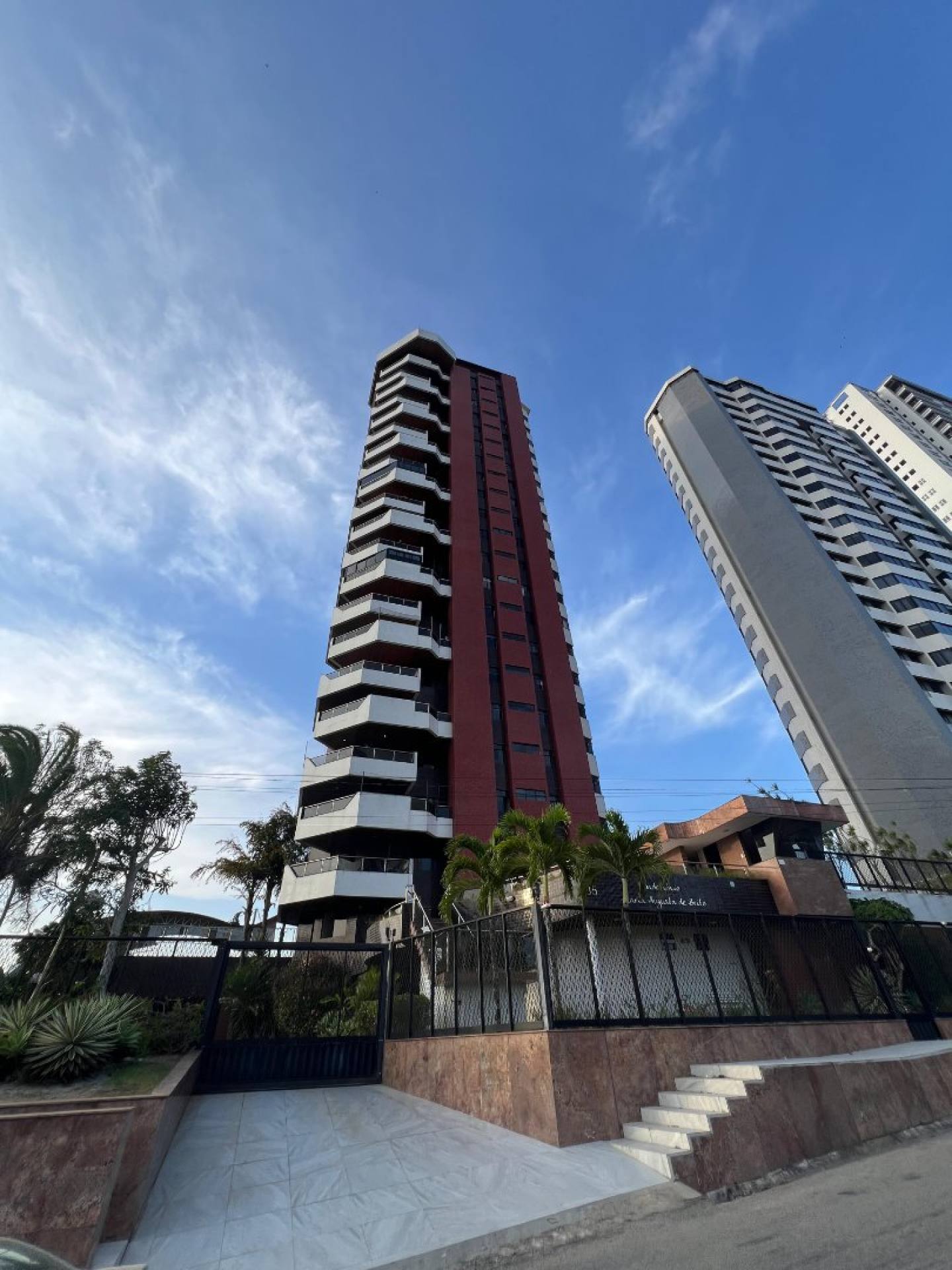 Apartamento à venda com 4 suítes no bairro Mirante, em Campina Grande