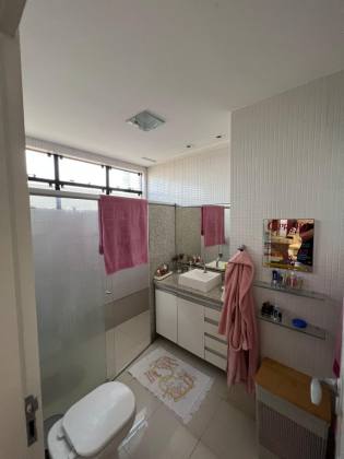 Apartamento à venda com 4 suítes no bairro Mirante, em Campina Grande