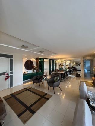 Apartamento à venda com 4 suítes no bairro Mirante, em Campina Grande