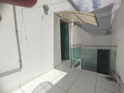 Casa duplex à venda com 3 quartos, sendo 1 suíte no bairro Mirante em Campina Grande