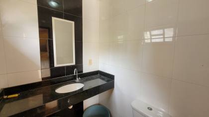 Casa à venda com 3 quartos, sendo 1 suíte, no bairro Jardim Paulistano em Campina Grande